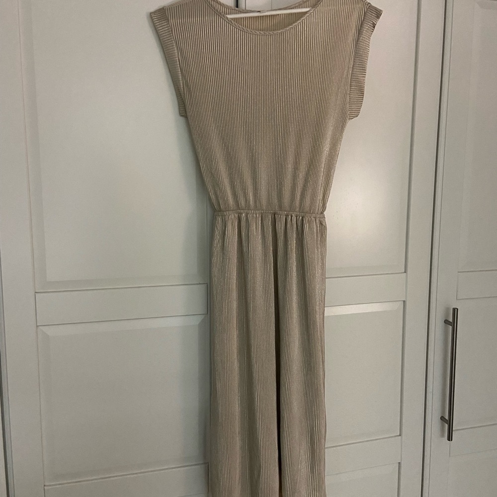 Monteau Gold Ribbed Midi Dress
